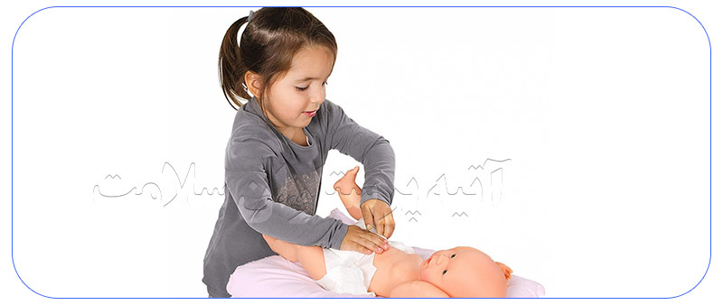 خدمات نگهداری از کودک در منزل