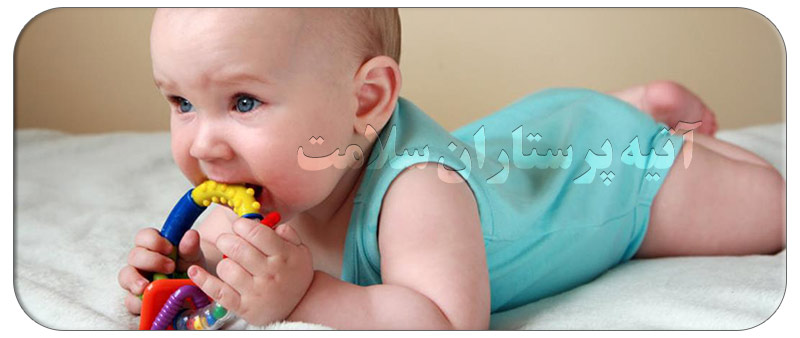 خارش لثه نوزاد و استفاده از دندانک چگونه است
